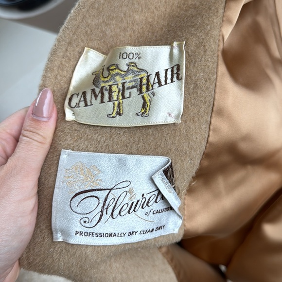 Vintage Camel Coat - Picture 2 of 6